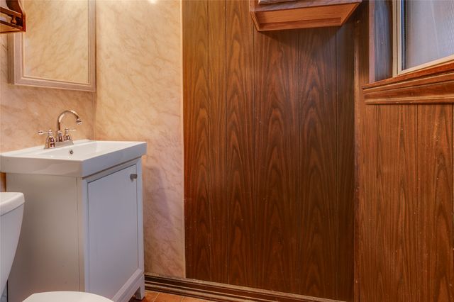 614 Marshalldell Avenue, Dallas, TX 75211