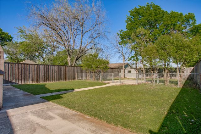 614 Marshalldell Avenue, Dallas, TX 75211