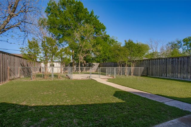 614 Marshalldell Avenue, Dallas, TX 75211