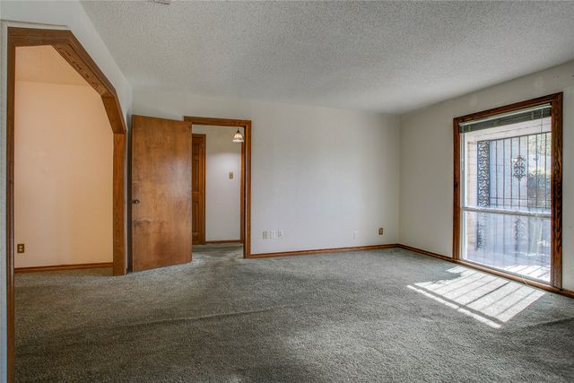 614 Marshalldell Avenue, Dallas, TX 75211