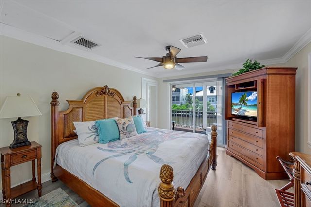 691 Palm DR, Goodland, FL 34140