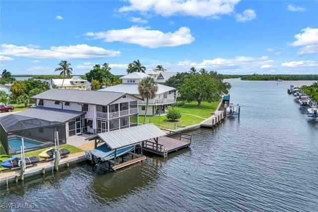 691 Palm DR, Goodland, FL 34140