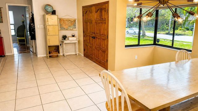 6917 OLDGATE CIRCLE, New Port Richey, FL 34655