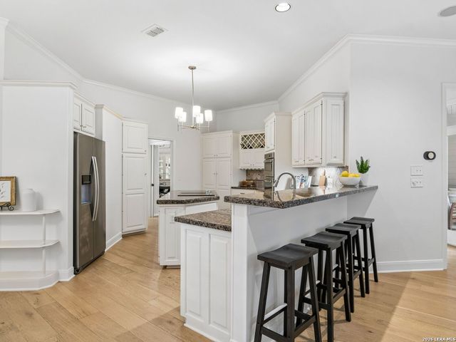 2210 Fawnfield Ln, San Antonio, TX 78248