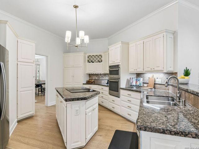 2210 Fawnfield Ln, San Antonio, TX 78248