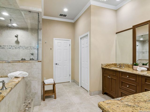 2210 Fawnfield Ln, San Antonio, TX 78248