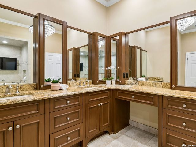 2210 Fawnfield Ln, San Antonio, TX 78248