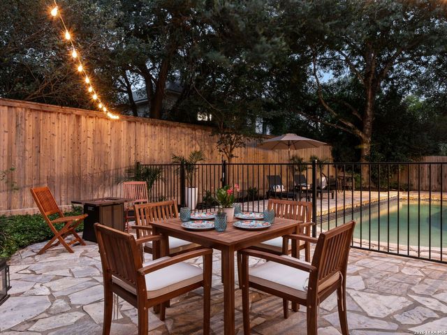 2210 Fawnfield Ln, San Antonio, TX 78248