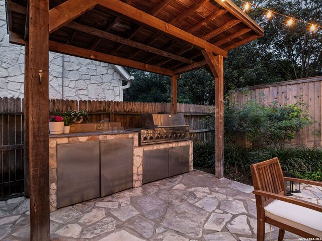 2210 Fawnfield Ln, San Antonio, TX 78248