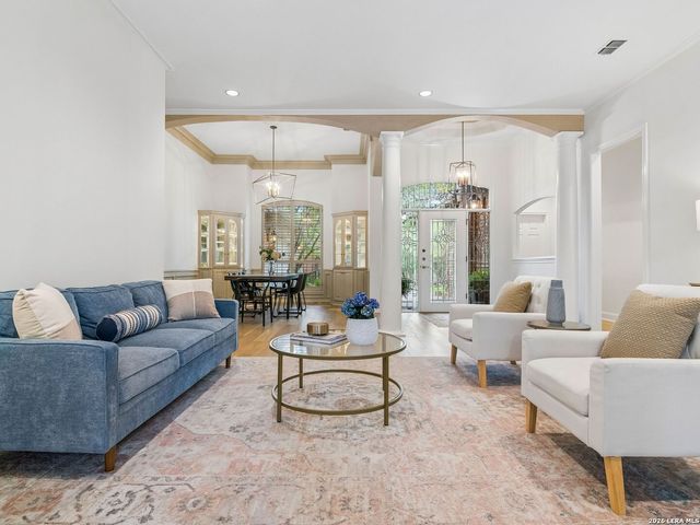 2210 Fawnfield Ln, San Antonio, TX 78248