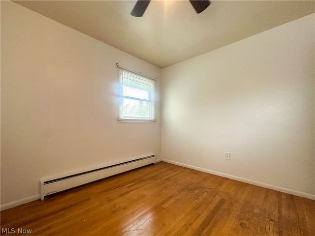 865 Landsdowne Avenue NW, Warren, OH 44485