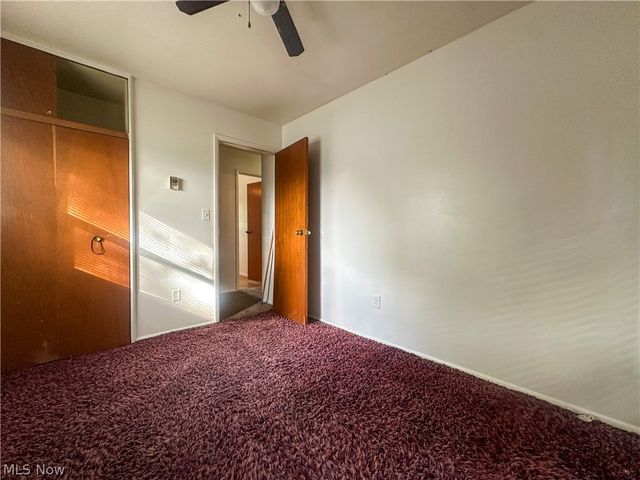 865 Landsdowne Avenue NW, Warren, OH 44485