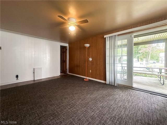 865 Landsdowne Avenue NW, Warren, OH 44485