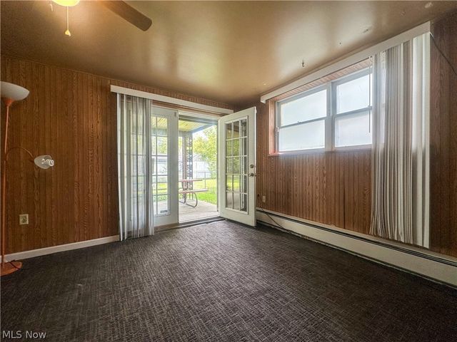 865 Landsdowne Avenue NW, Warren, OH 44485