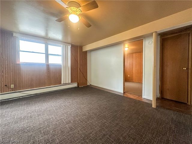 865 Landsdowne Avenue NW, Warren, OH 44485
