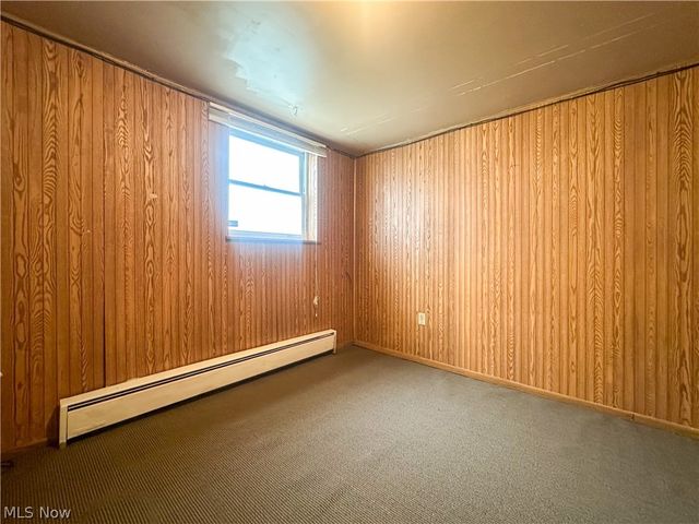 865 Landsdowne Avenue NW, Warren, OH 44485