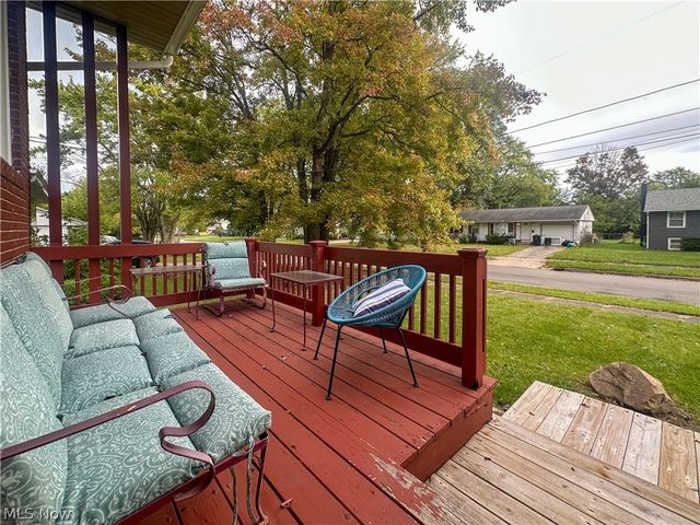 865 Landsdowne Avenue NW, Warren, OH 44485