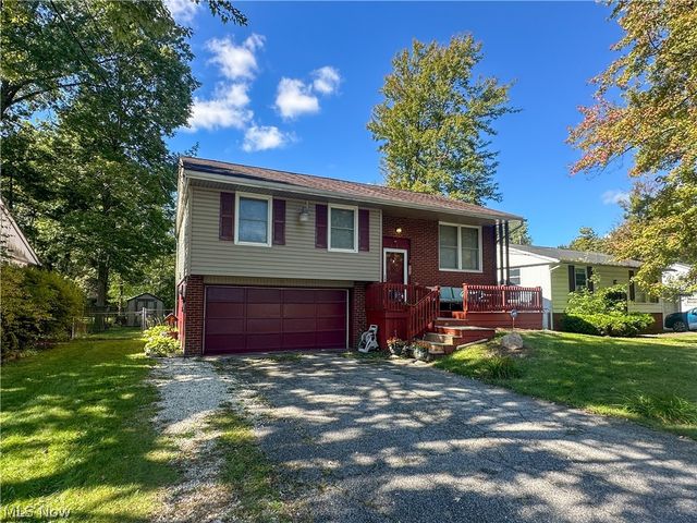 865 Landsdowne Avenue NW, Warren, OH 44485