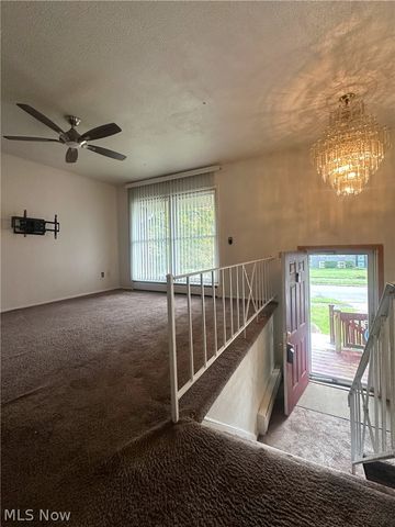 865 Landsdowne Avenue NW, Warren, OH 44485