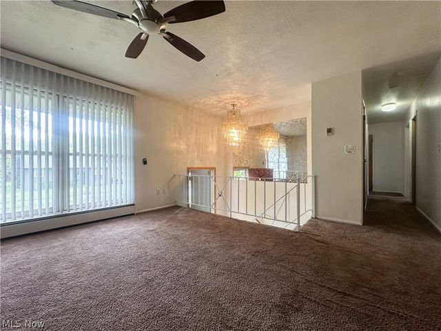 865 Landsdowne Avenue NW, Warren, OH 44485