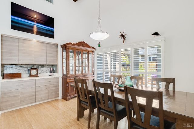 377 Duperu Dr, Crockett, CA 94525