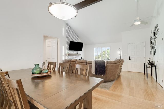 377 Duperu Dr, Crockett, CA 94525