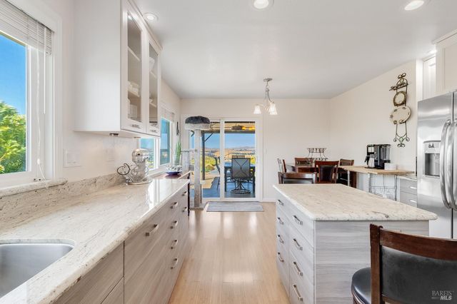 377 Duperu Dr, Crockett, CA 94525