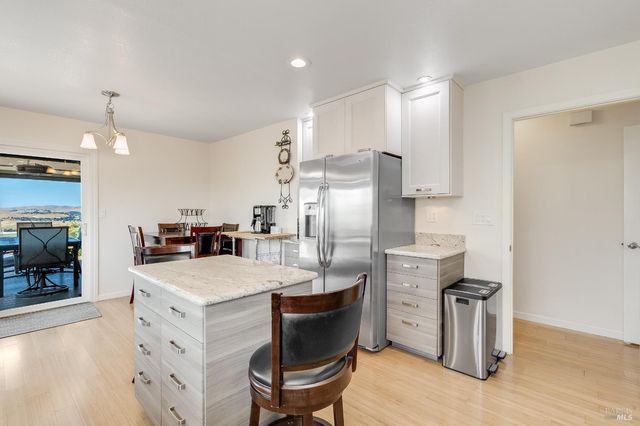 377 Duperu Dr, Crockett, CA 94525