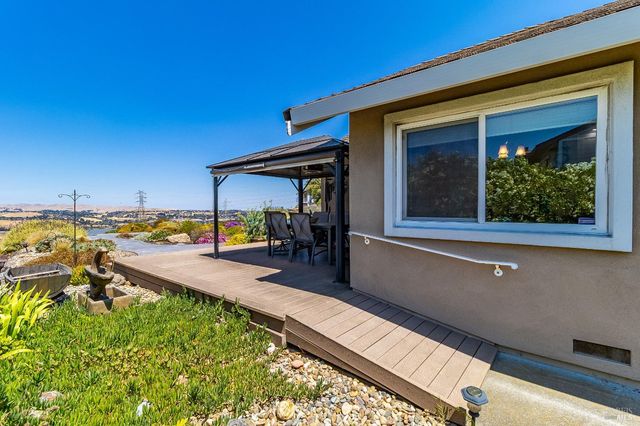 377 Duperu Dr, Crockett, CA 94525