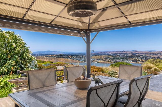 377 Duperu Dr, Crockett, CA 94525