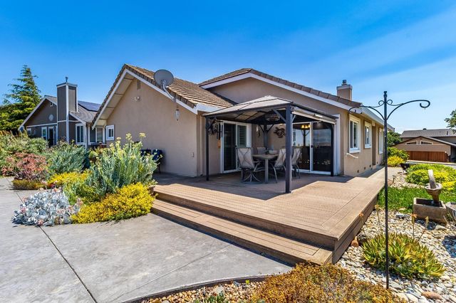 377 Duperu Dr, Crockett, CA 94525