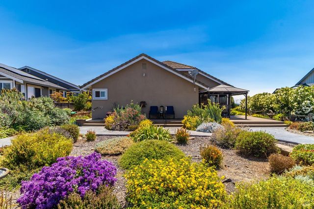 377 Duperu Dr, Crockett, CA 94525