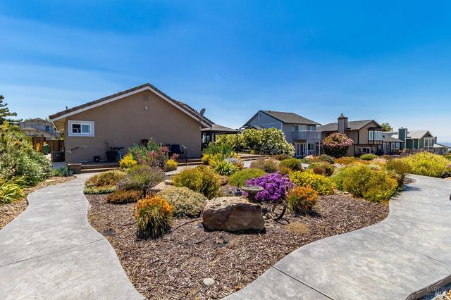 377 Duperu Dr, Crockett, CA 94525