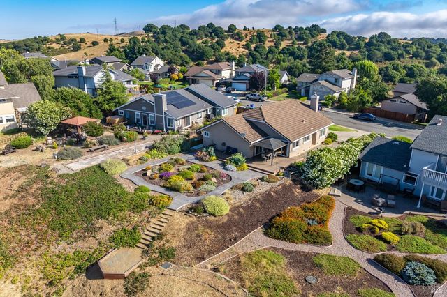 377 Duperu Dr, Crockett, CA 94525