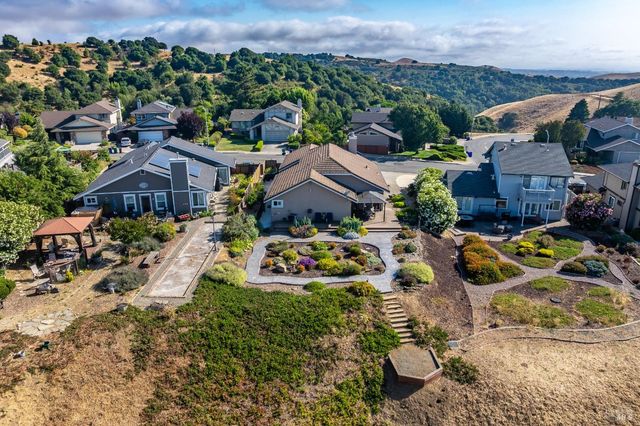 377 Duperu Dr, Crockett, CA 94525