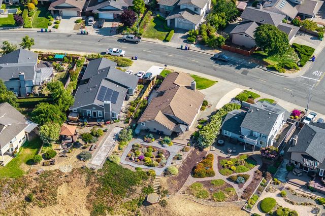 377 Duperu Dr, Crockett, CA 94525