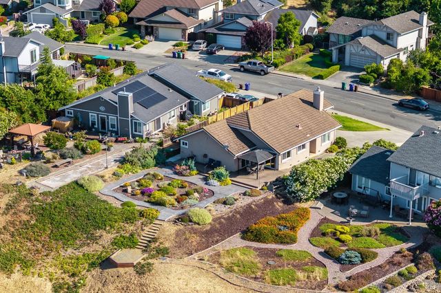 377 Duperu Dr, Crockett, CA 94525