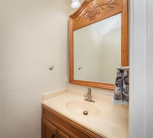 1110 Oakwood LOOP, Wimberley, TX 78676