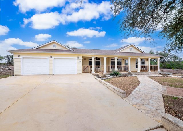 1110 Oakwood LOOP, Wimberley, TX 78676