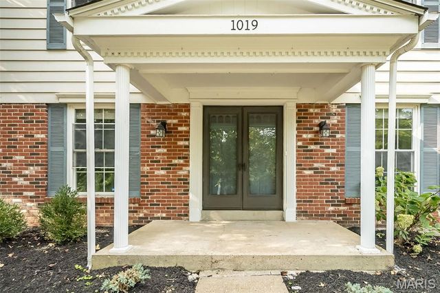1019 Parkwatch Drive, Ballwin, MO 63011