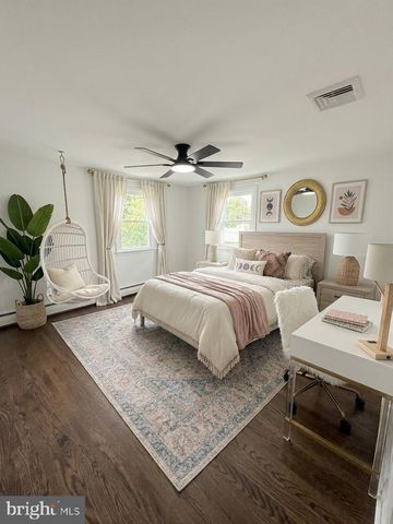 698 BEVERLY RD, Southampton, PA 18966
