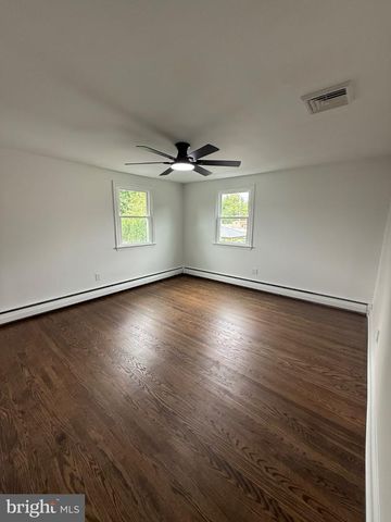698 BEVERLY RD, Southampton, PA 18966