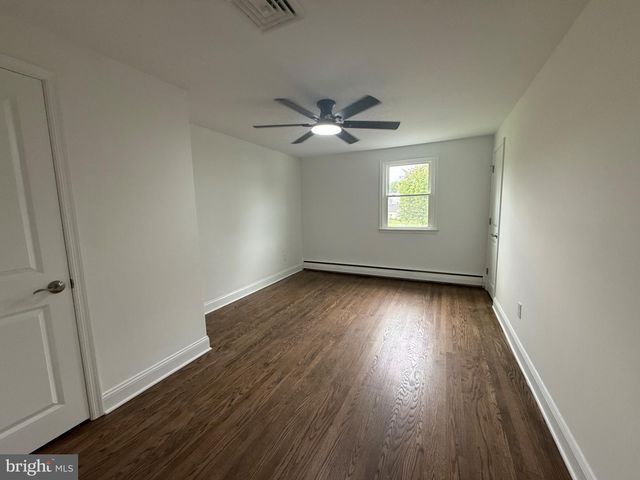 698 BEVERLY RD, Southampton, PA 18966