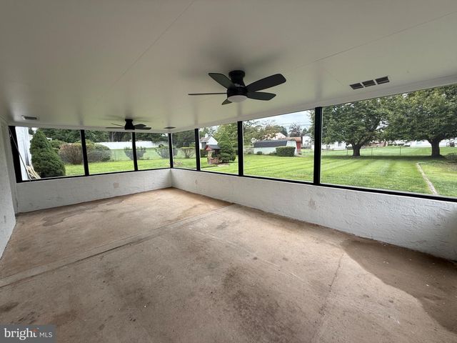 698 BEVERLY RD, Southampton, PA 18966