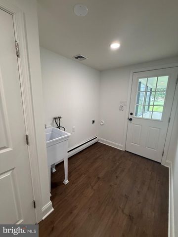698 BEVERLY RD, Southampton, PA 18966