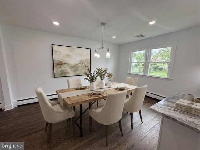 698 BEVERLY RD, Southampton, PA 18966