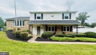 698 BEVERLY RD, Southampton, PA 18966