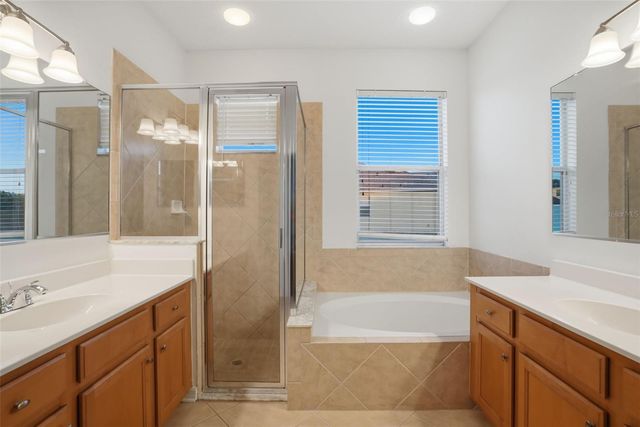 15692 LEMON FISH DRIVE, Lakewood Ranch, FL 34202