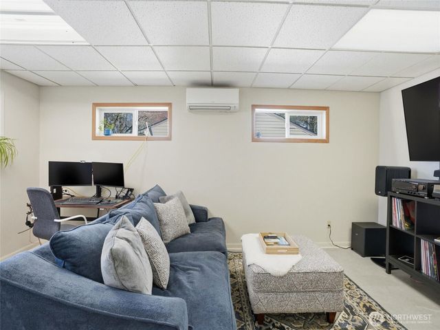 8917 Mt Baker Avenue, Vancouver, WA 98661