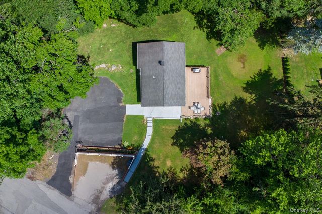 18 Worthington Drive W, Carmel, NY 10512